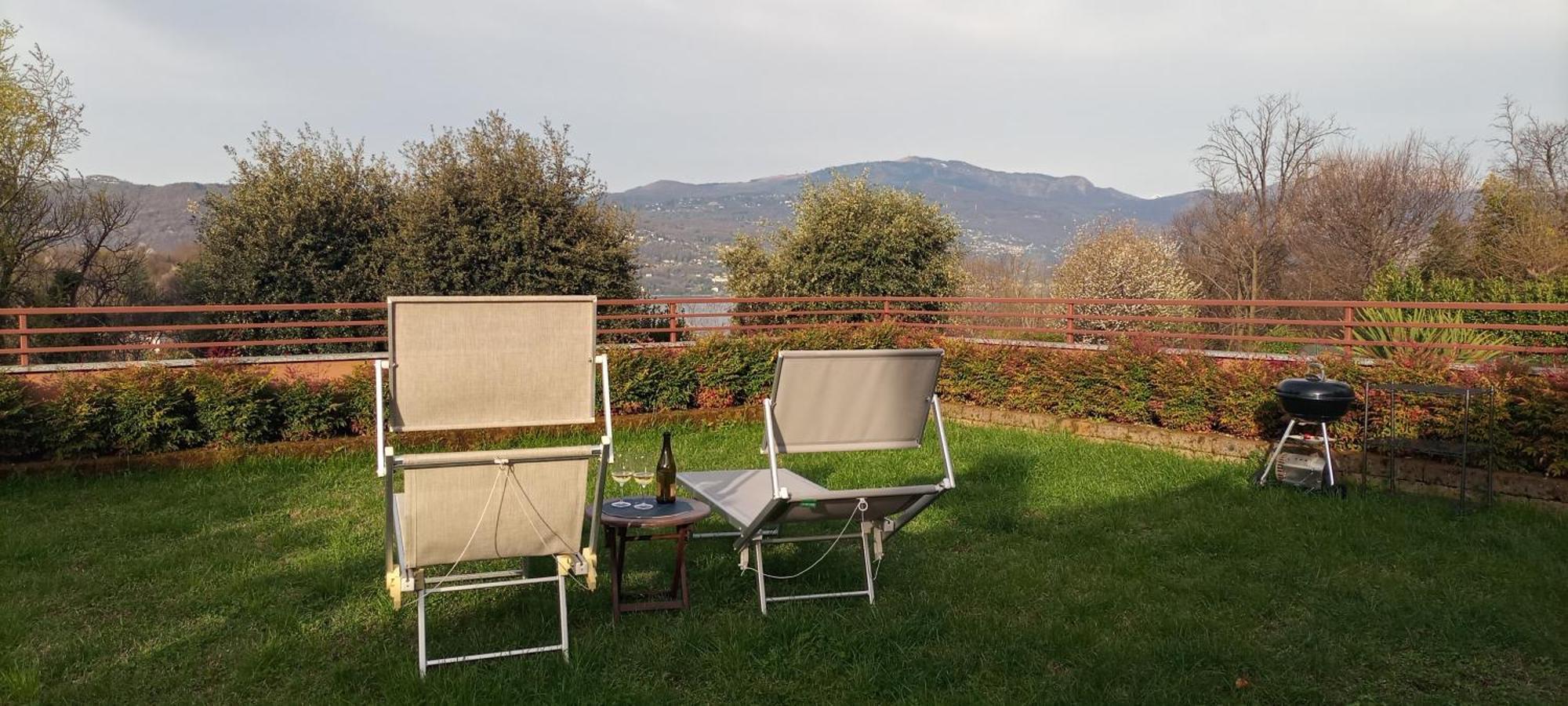 Mirasole Holiday House Leggiuno Dış mekan fotoğraf